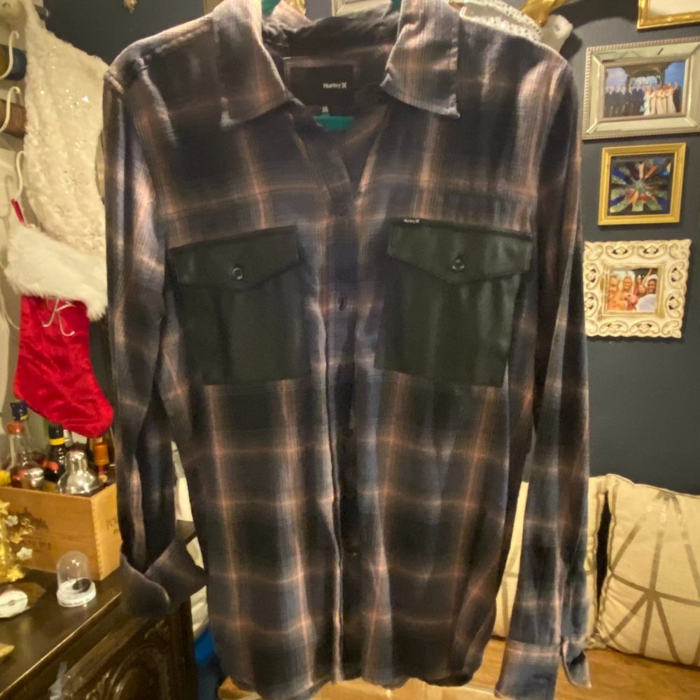 Hurley- NWT Flannel Pink Grey Blue, Leather Pocket